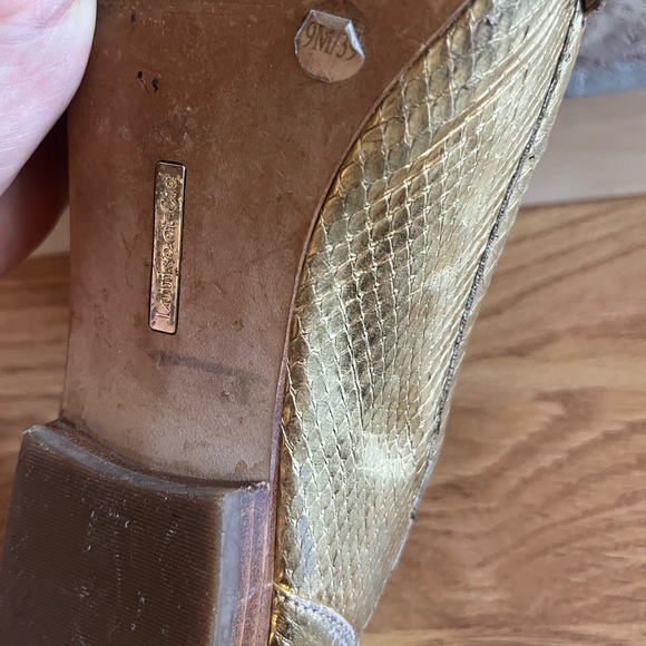 💗Louise Et Cie Gold Metallic Snake Embossed Leather Penny Loafers - size 9. - Picture 11 of 14